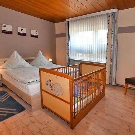 Haus Lily Nr.02 Bis Zu 6 Personen Davon Max. 2 * Busum