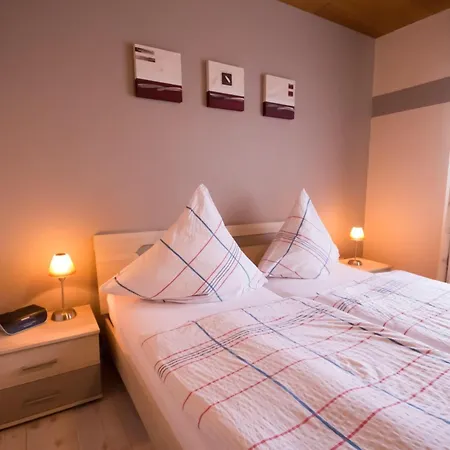 Haus Lily Nr.02 Bis Zu 6 Personen Davon Max. 2 * Busum